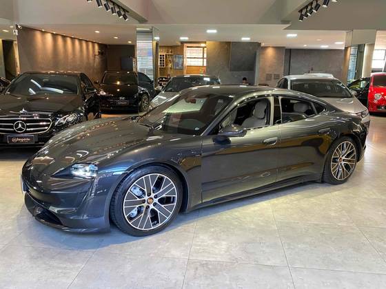 PORSCHE TAYCAN TURBO ELÉTRICO